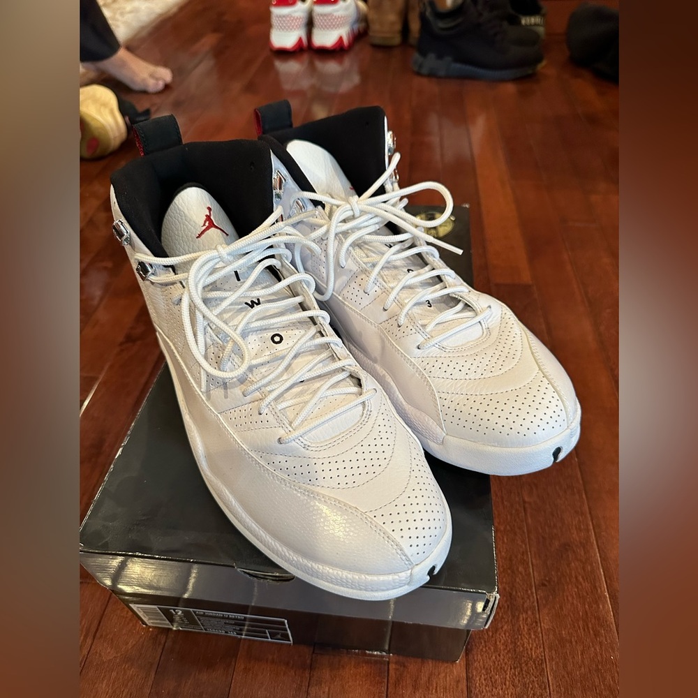 Nike jordan xii rising sun